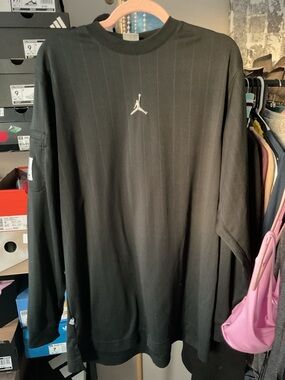 Jordan Men’s Black Pinstriped Long-Sleeve Crewneck Shirt